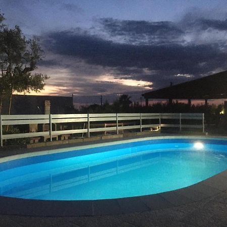 Villetta Mari Con Piscina Esclusiva Nel Salento Capilungo Extérieur photo