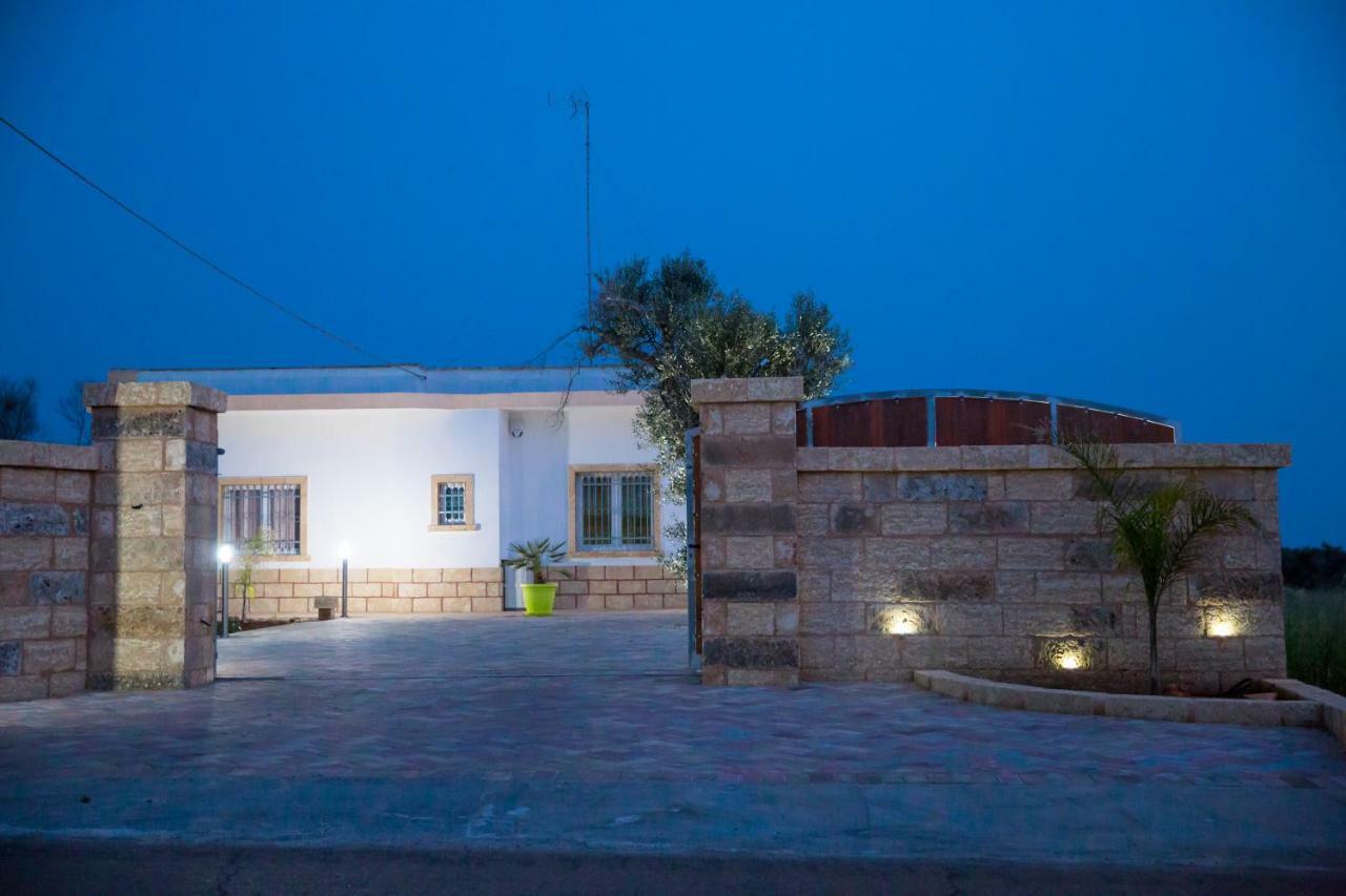 Villetta Mari Con Piscina Esclusiva Nel Salento Capilungo Extérieur photo