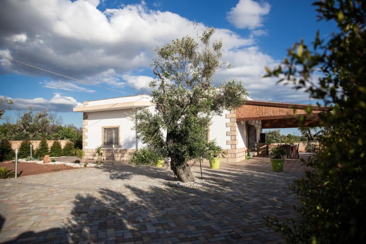 Villetta Mari Con Piscina Esclusiva Nel Salento Capilungo Extérieur photo